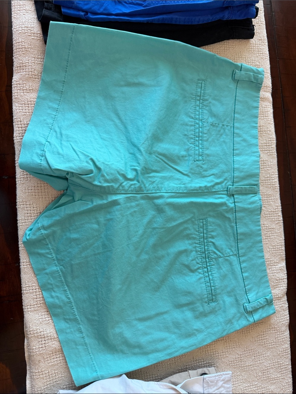 Old Navy Turquoise Women’s Shorts - Picture 2 of 3
